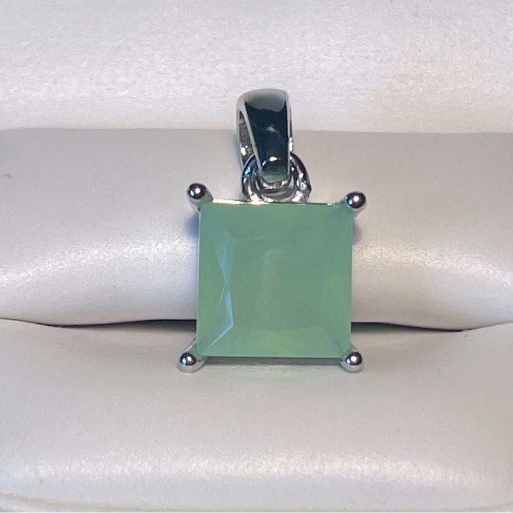 925 Sterling Silver Prehnite Pendant